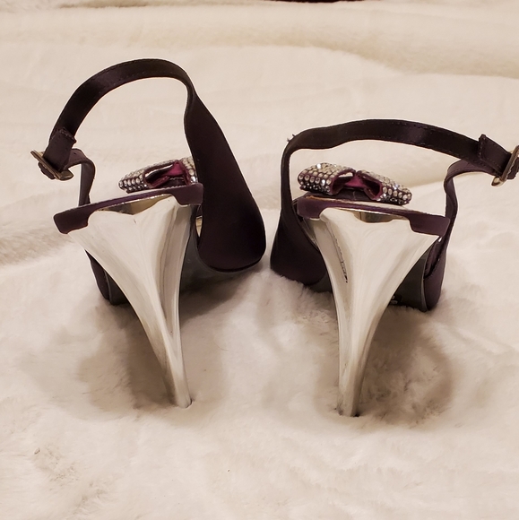 Town and shoes sandals - Picture 3 of 8